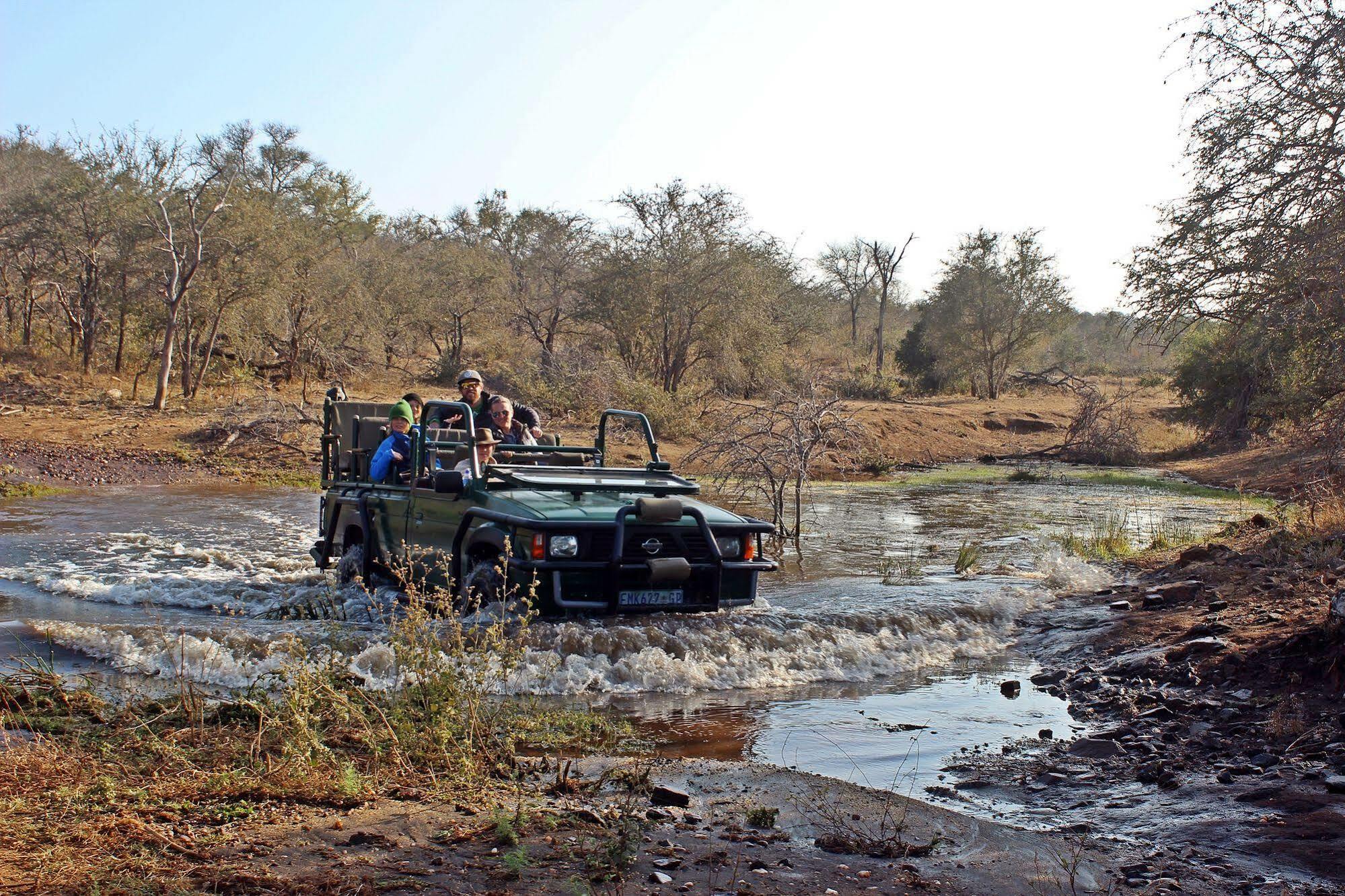 Roamers Rest Safari Lodge Balule Game Reserve Exterior photo